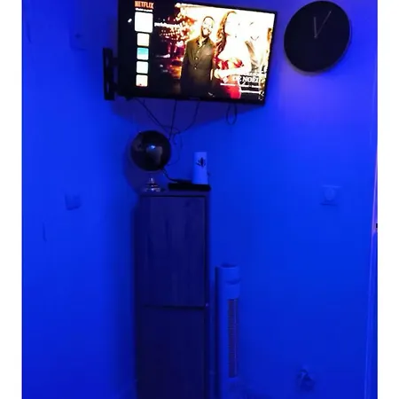 Mini Morderne 1e Capsule hotel *