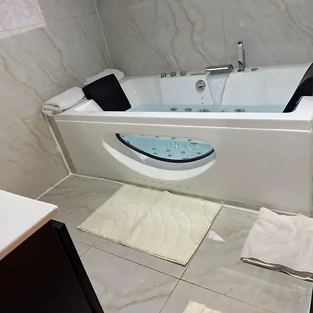 Mini Morderne 1e Hôtel capsule Deuil-la-Barre